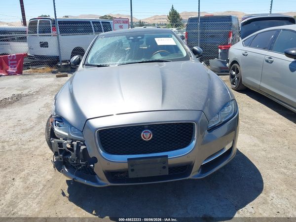 2018 JAGUAR XJ R-SPORT