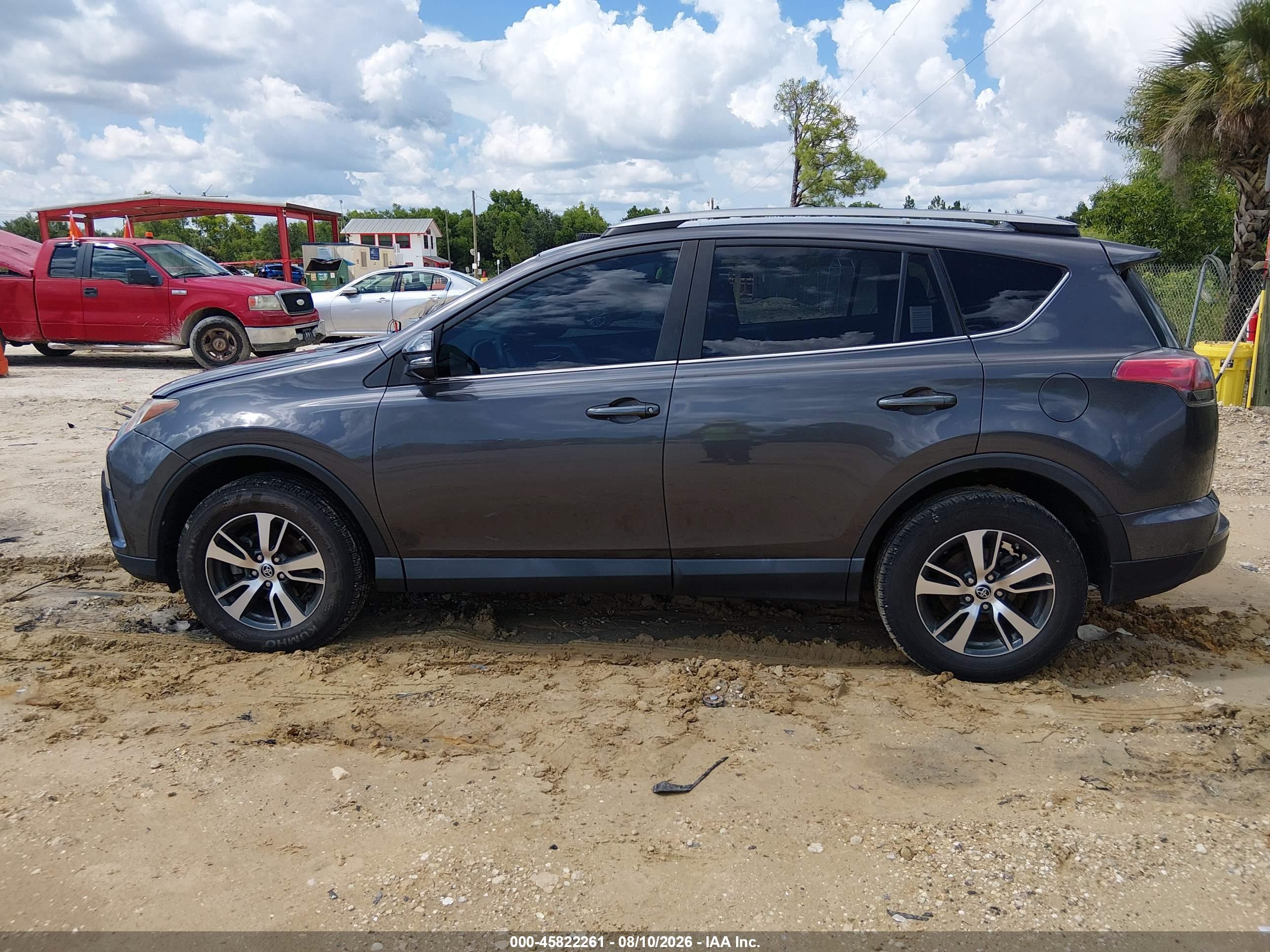2017 TOYOTA RAV4 XLE