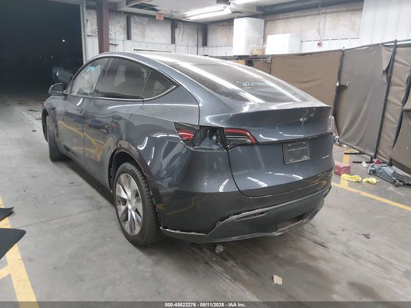 2023 TESLA MODEL Y — I3