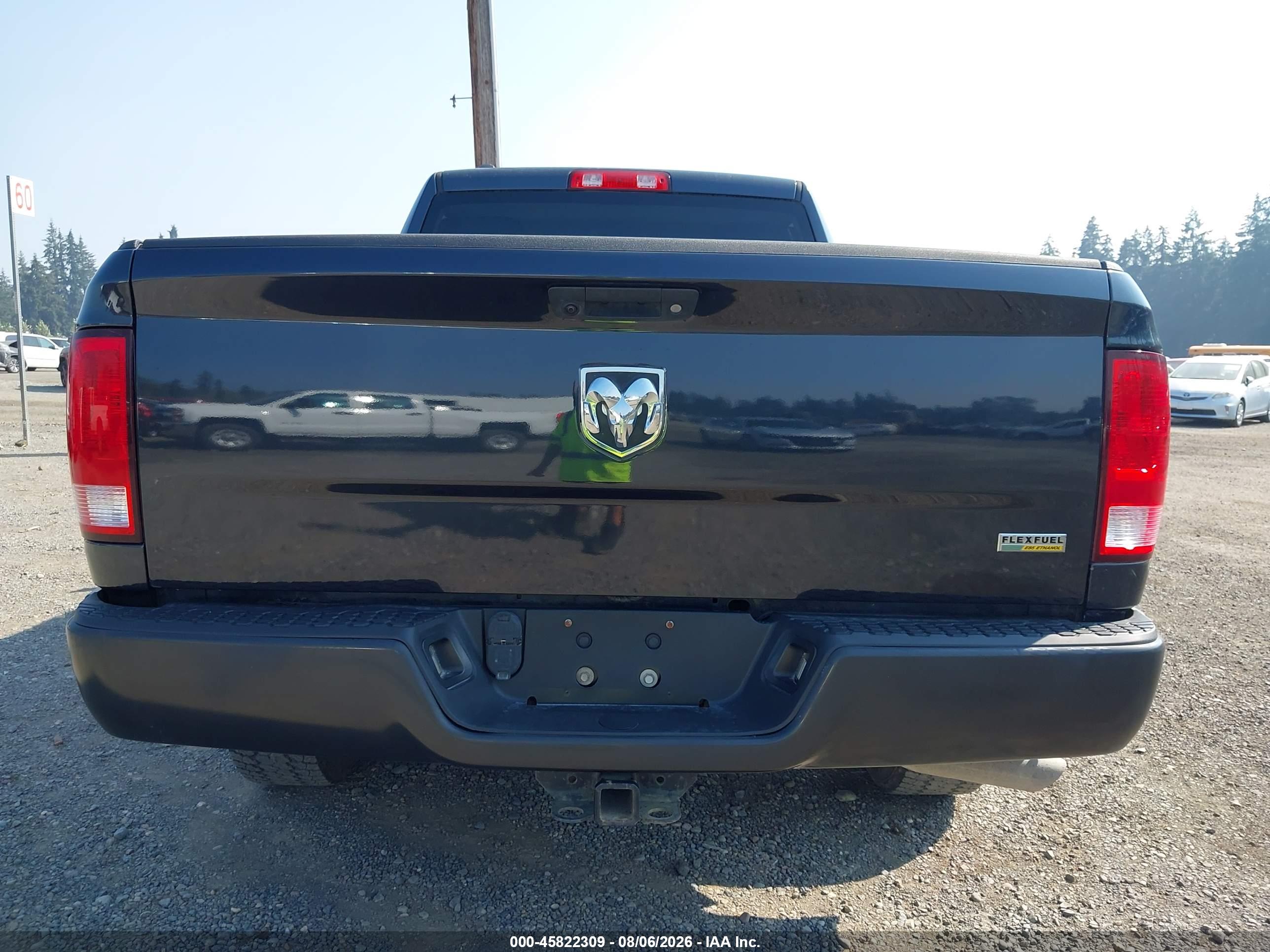 2017 RAM 1500 TRADESMAN  4X2 6'4 BOX