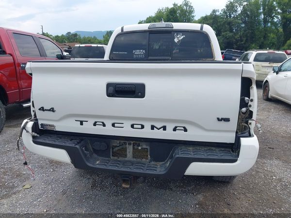 2017 TOYOTA TACOMA SR5 V6
