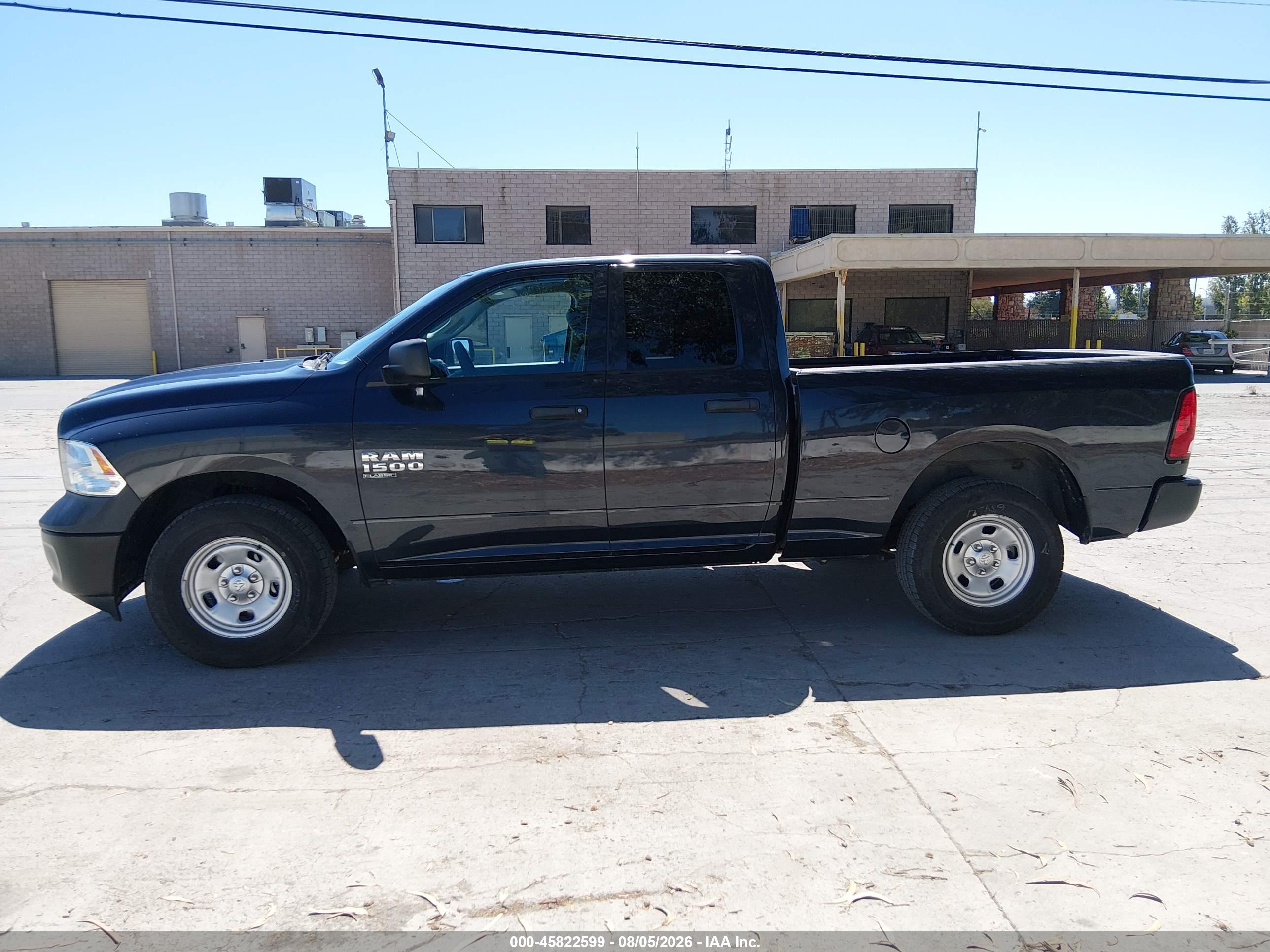 2019 RAM 1500 CLASSIC TRADESMAN  4X4 6'4 BOX