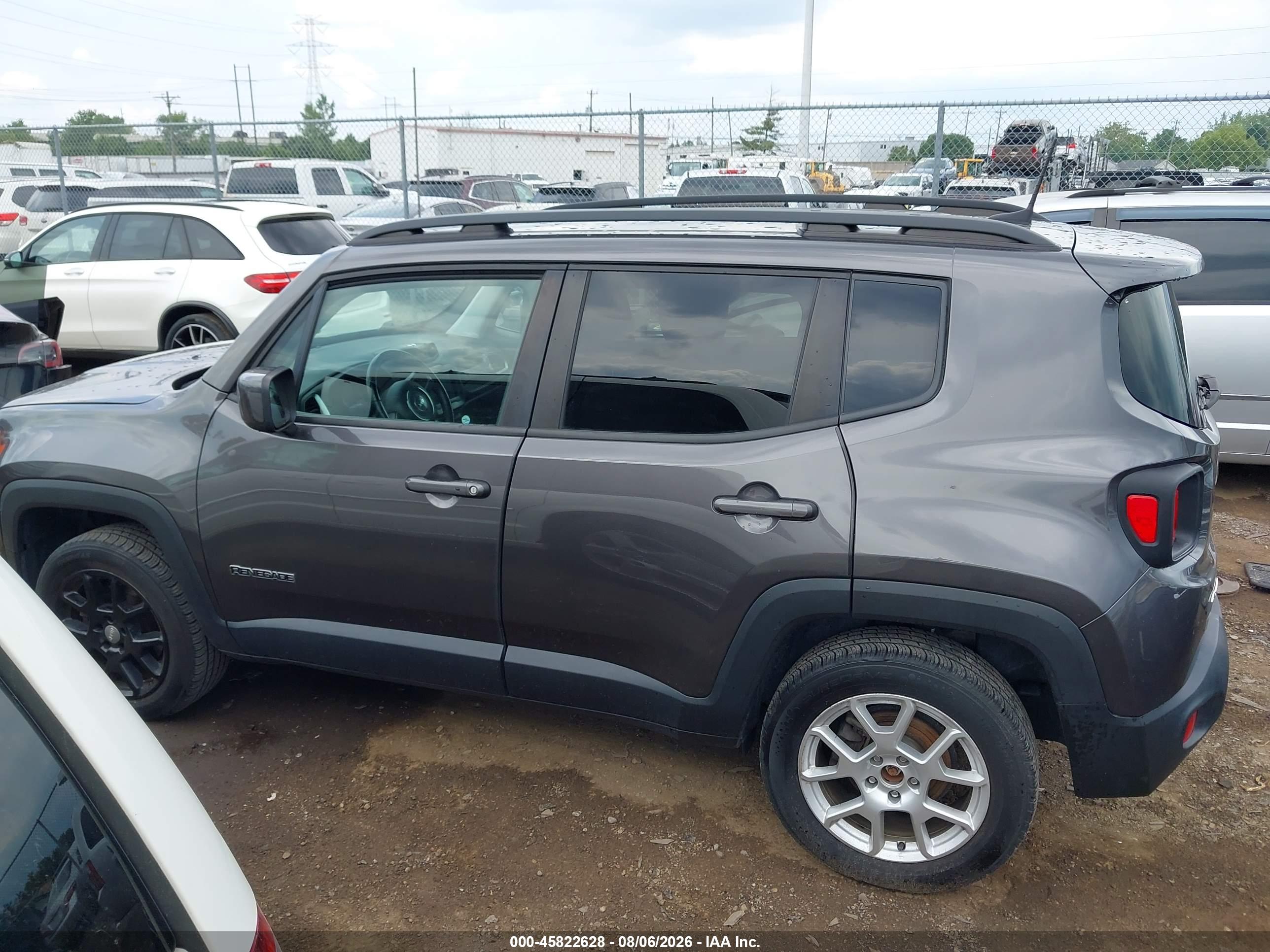2019 JEEP RENEGADE LATITUDE 4X4