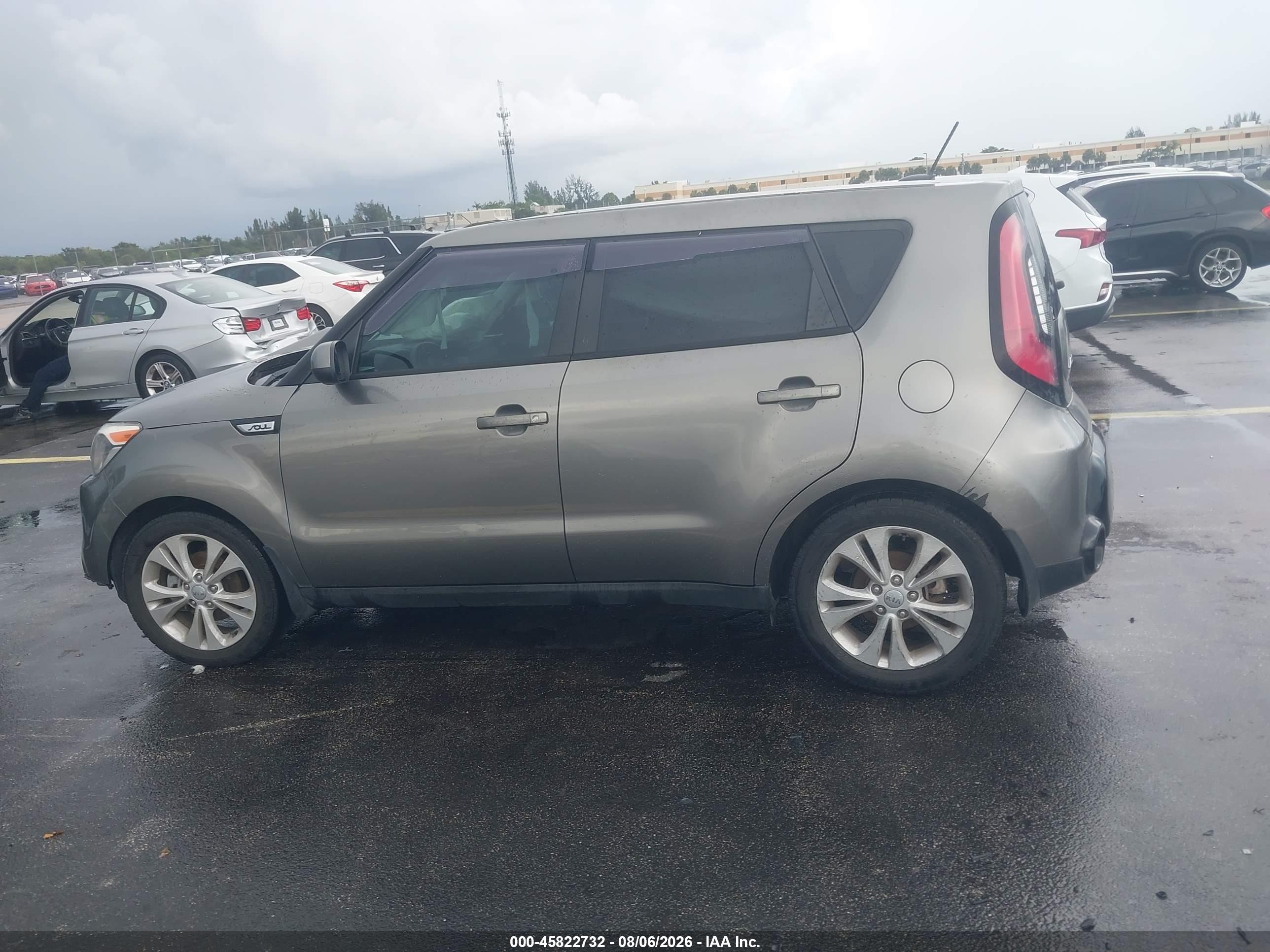 2016 KIA SOUL +