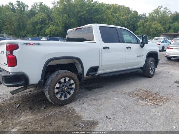 2022 CHEVROLET SILVERADO 2500HD 4WD  STANDARD BED CUSTOM — I4