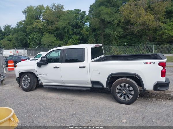 2022 CHEVROLET SILVERADO 2500HD 4WD  STANDARD BED CUSTOM — I117