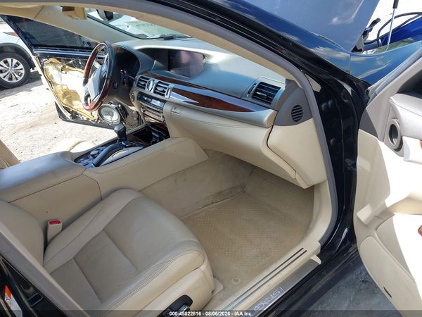 2016 LEXUS LS 460