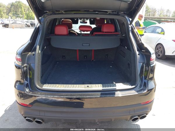2019 PORSCHE CAYENNE S