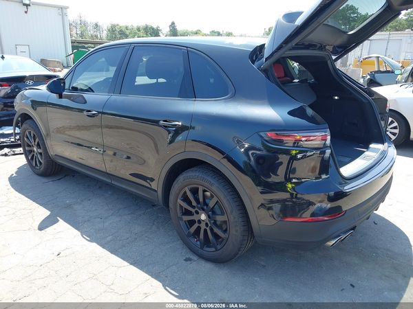 2019 PORSCHE CAYENNE S