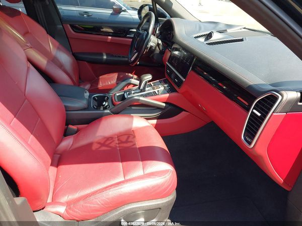 2019 PORSCHE CAYENNE S