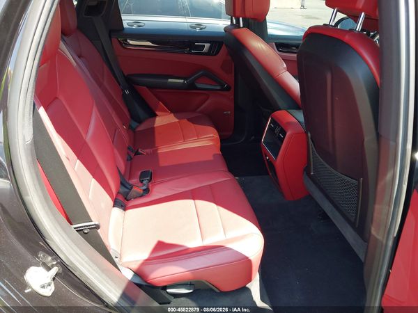 2019 PORSCHE CAYENNE S