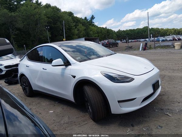 2025 TESLA MODEL Y