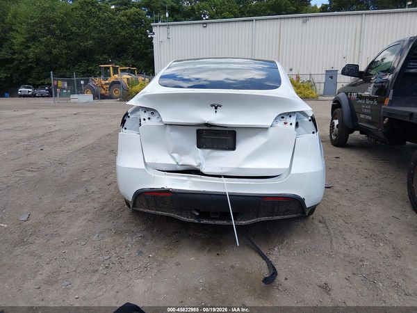 2025 TESLA MODEL Y
