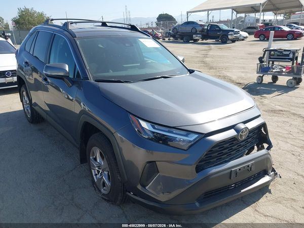 2025 TOYOTA RAV4 XLE — I1