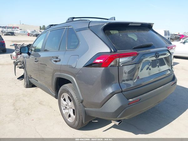 2025 TOYOTA RAV4 XLE — I3