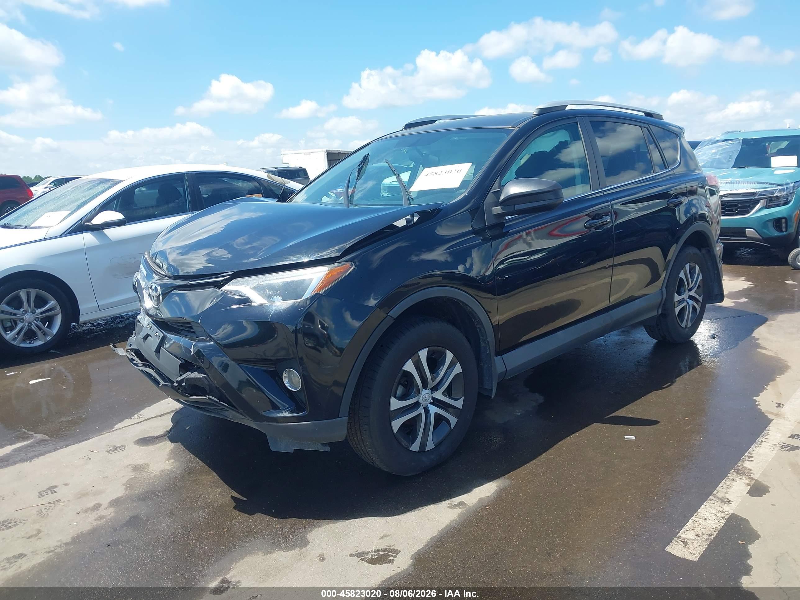 2016 TOYOTA RAV4 LE — I2