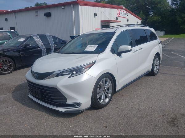2022 TOYOTA SIENNA — I2
