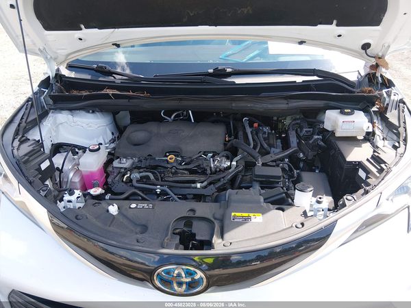 2022 TOYOTA SIENNA PLATINUM — I10