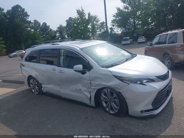2022 TOYOTA SIENNA PLATINUM — I116