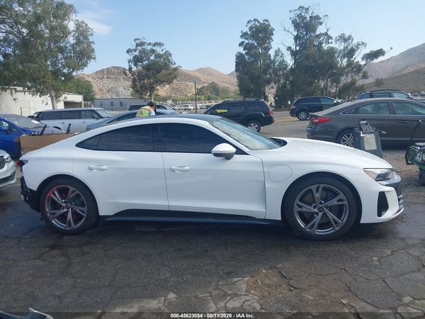 2024 AUDI E-TRON GT PREMIUM PLUS QUATTRO