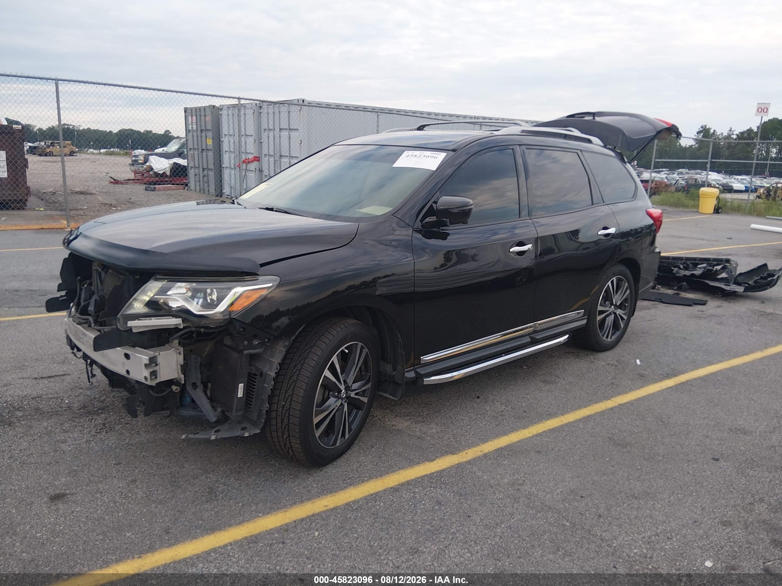 2018 NISSAN PATHFINDER PLATINUM — I2
