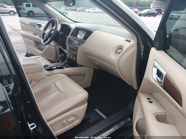 2018 NISSAN PATHFINDER PLATINUM — I5