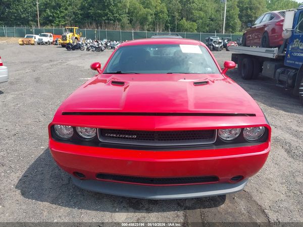 2012 DODGE CHALLENGER SXT