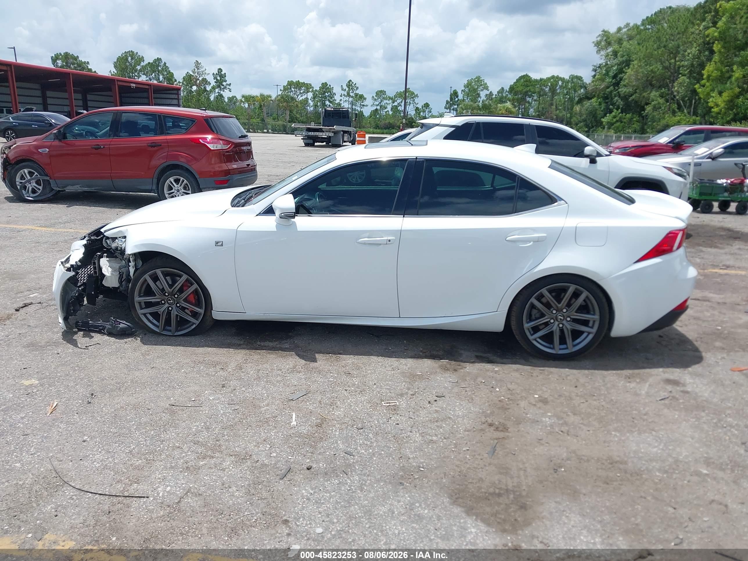 2016 LEXUS IS 200T
