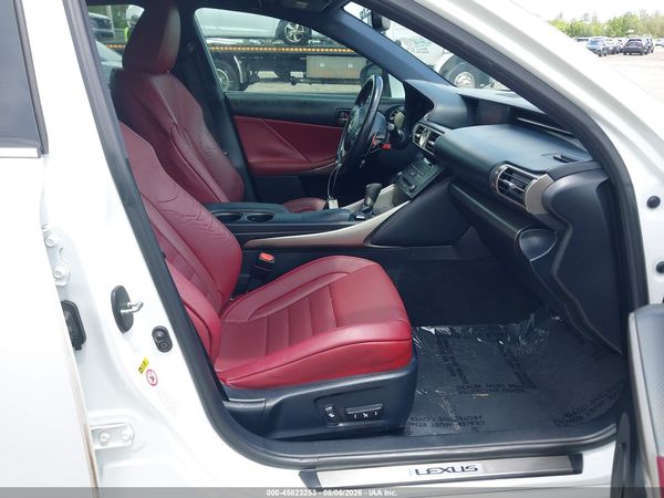 2016 LEXUS IS 200T