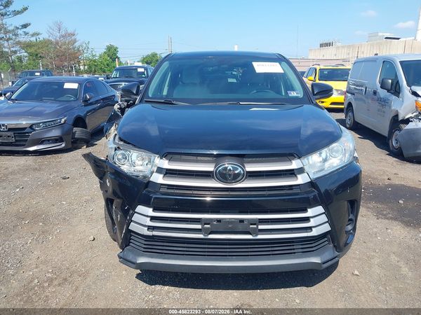 2019 TOYOTA HIGHLANDER LE