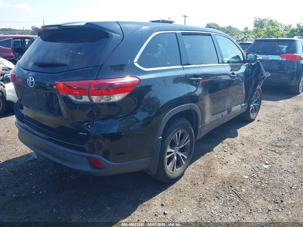 2019 TOYOTA HIGHLANDER LE