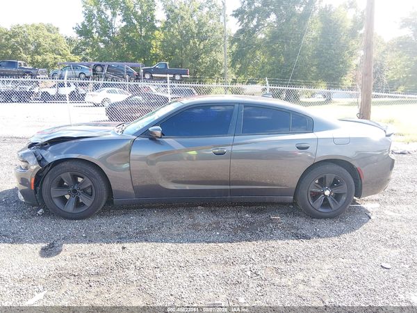 2017 DODGE CHARGER SXT RWD
