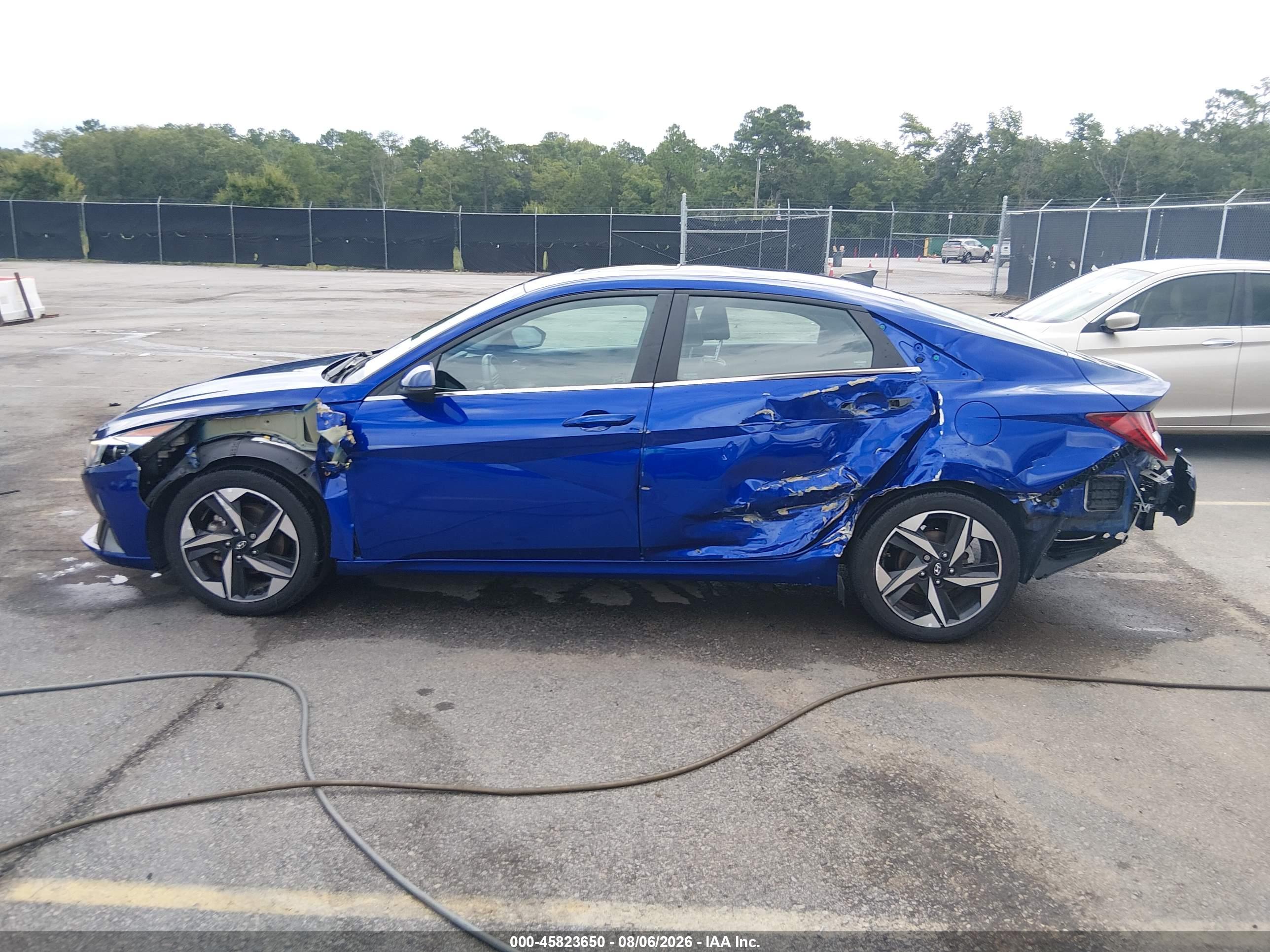2022 HYUNDAI ELANTRA LIMITED