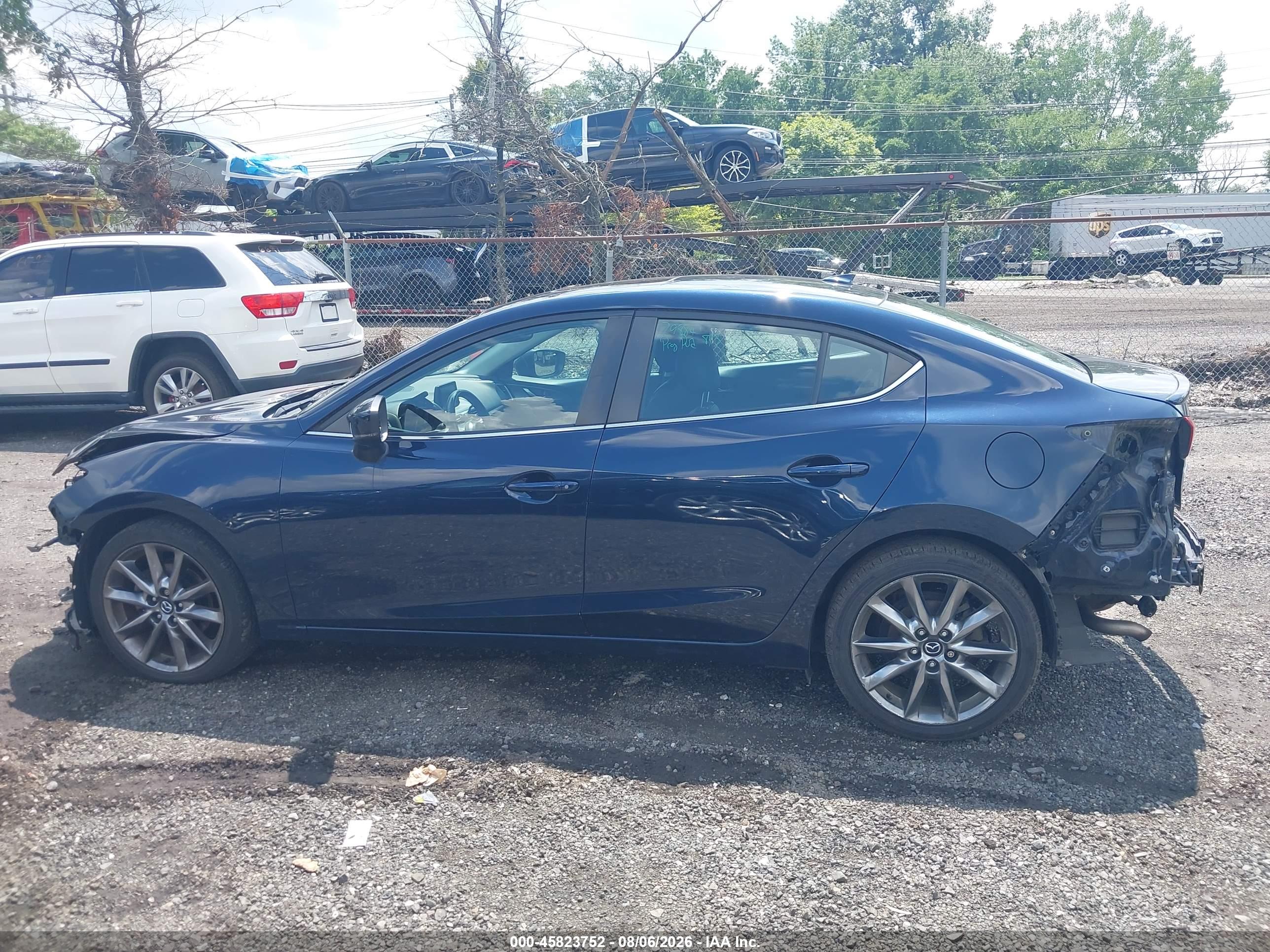 2018 MAZDA MAZDA3 GRAND TOURING