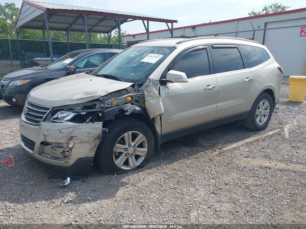 2013 CHEVROLET TRAVERSE — I2