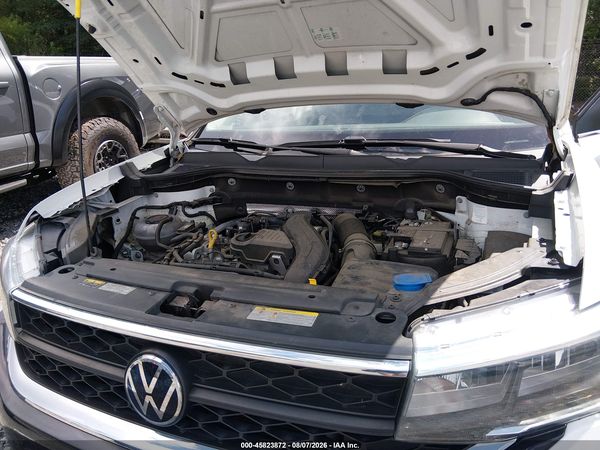 2022 VOLKSWAGEN TAOS 1.5T SE — I10