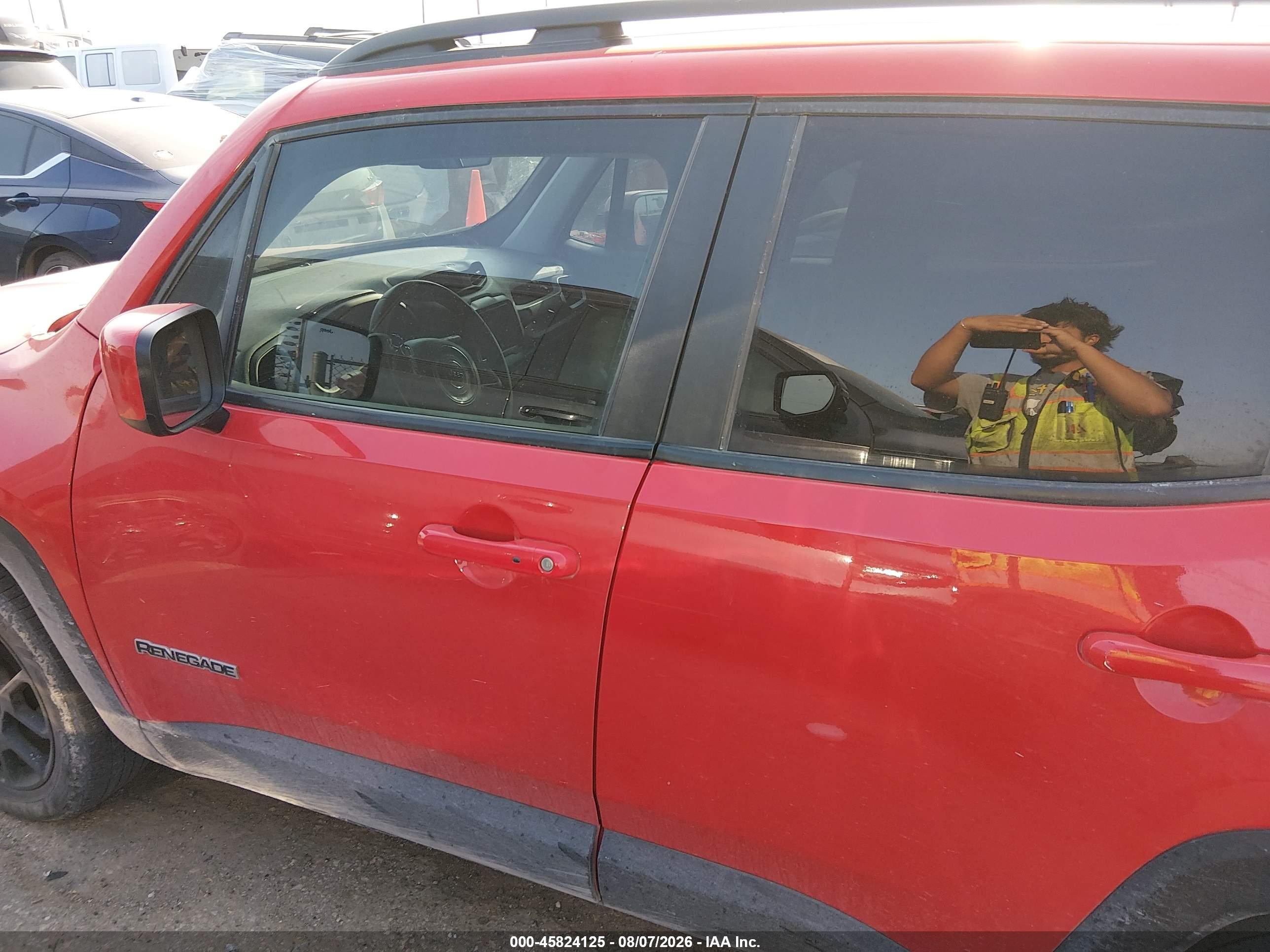 2019 JEEP RENEGADE LATITUDE FWD