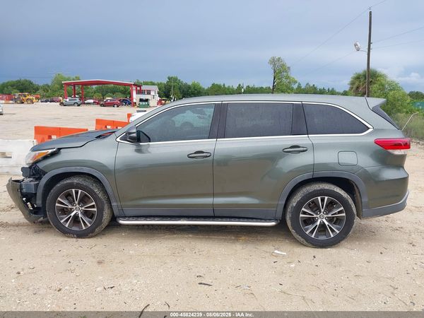 2019 TOYOTA HIGHLANDER LE