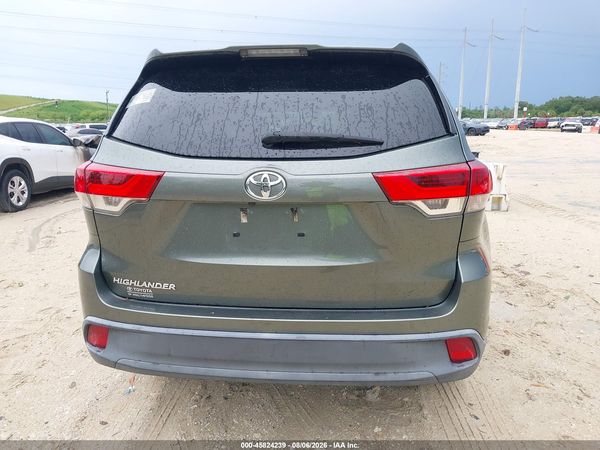 2019 TOYOTA HIGHLANDER LE