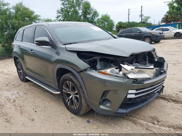 2019 TOYOTA HIGHLANDER LE