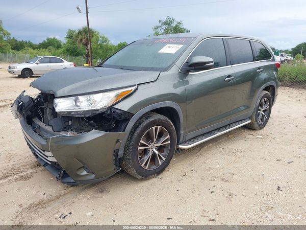 2019 TOYOTA HIGHLANDER LE