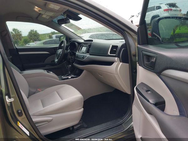 2019 TOYOTA HIGHLANDER LE
