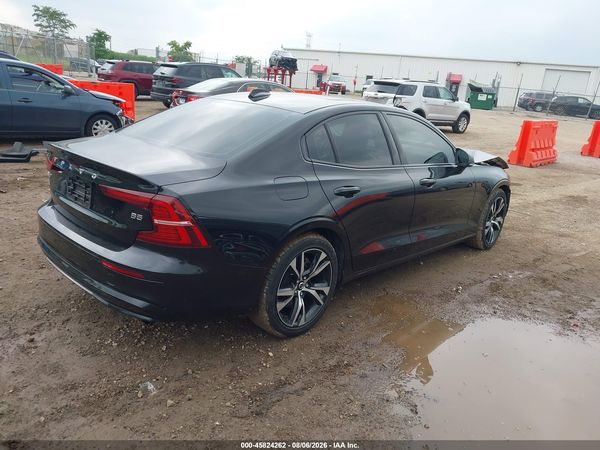 2024 VOLVO S60 B5 CORE DARK THEME