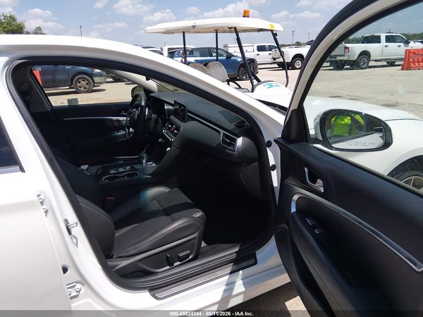 2025 GENESIS G70 2.5T RWD