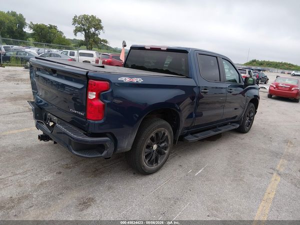 2022 CHEVROLET SILVERADO 1500 4WD  SHORT BED CUSTOM — I4