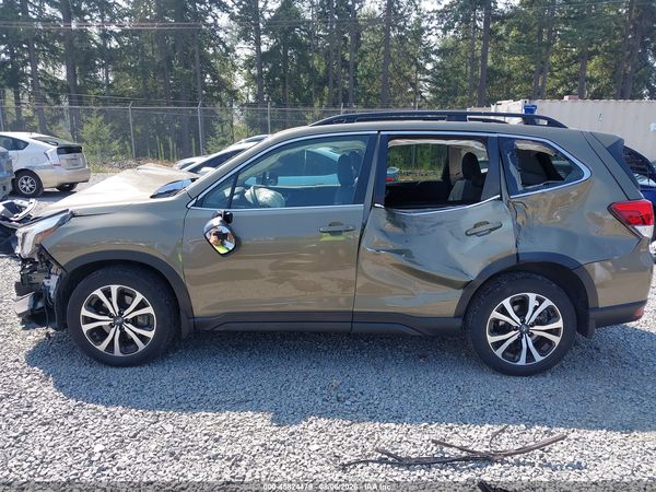 2023 SUBARU FORESTER