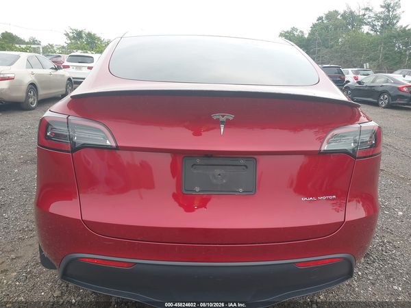 2024 TESLA MODEL Y