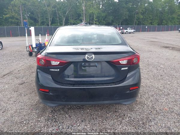 2018 MAZDA MAZDA3 TOURING
