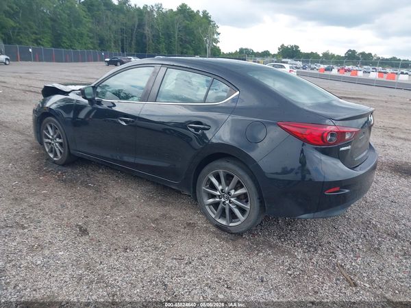 2018 MAZDA MAZDA3 TOURING