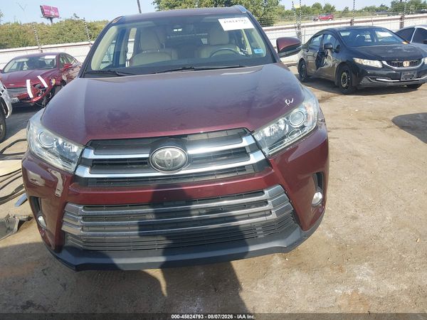 2017 TOYOTA HIGHLANDER LIMITED